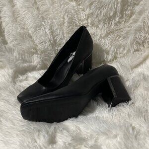 Mark New York  Heels Size 7 Black NEW/no tag